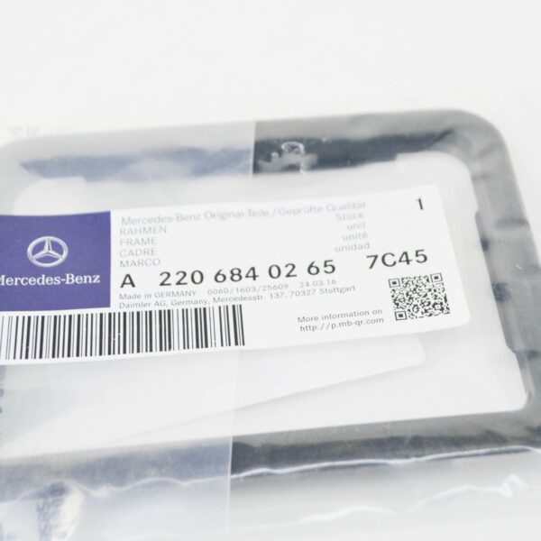 NEW MB S W220 LUGGAGE COMPARTMENT HANDLE BRACKET FRAME A22068402657C45 ORIGINAL - Image 6