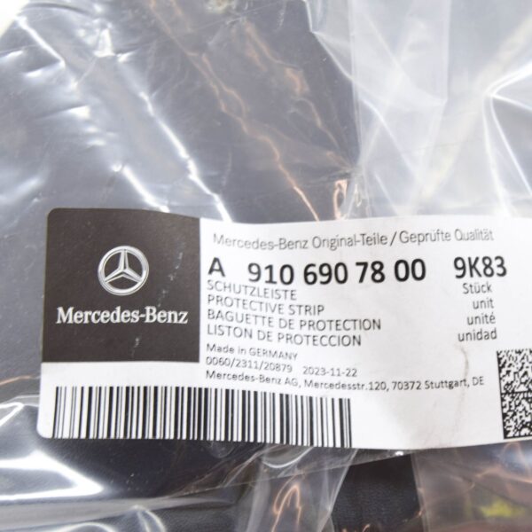 NEW MB SPRINTER W907 REAR RIGHT PANEL PROTECTIVE STRIP A91069078009K83 ORIGINAL - Image 6