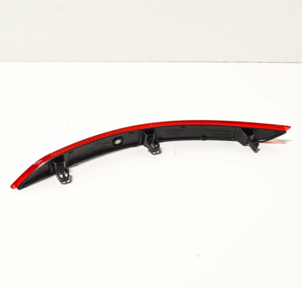 NEW AUDI A3 8V REAR BUMPER RIGHT LIGHT REFLECTOR 8V5945106B ORIGINAL - Image 6