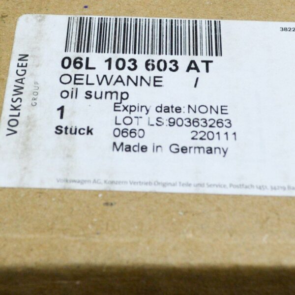 NEW AUDI A4 AVANT B9 UPPER ENGINE OIL SUMP 06L103603AT ORIGINAL - Image 6