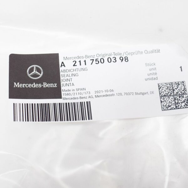NEW MERCEDES-BENZ E W211 REAR LID SEAL A2117500398 ORIGINAL - Image 6