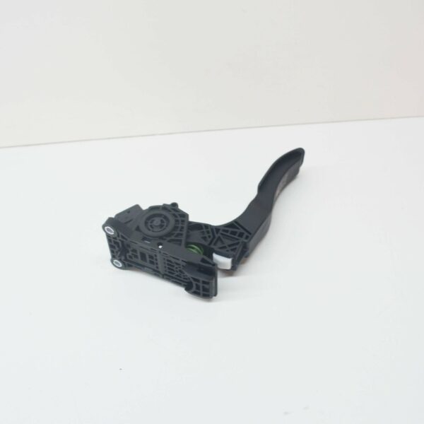 NEW MERCEDES-BENZ VITO W447 THROTTLE GAS PEDAL A9073010200 ORIGINAL - Image 6