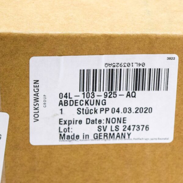 NEW VOLKSWAGEN GOLF MK7 TDI ENGINE COVER 04L103925AQ ORIGINAL - Image 6