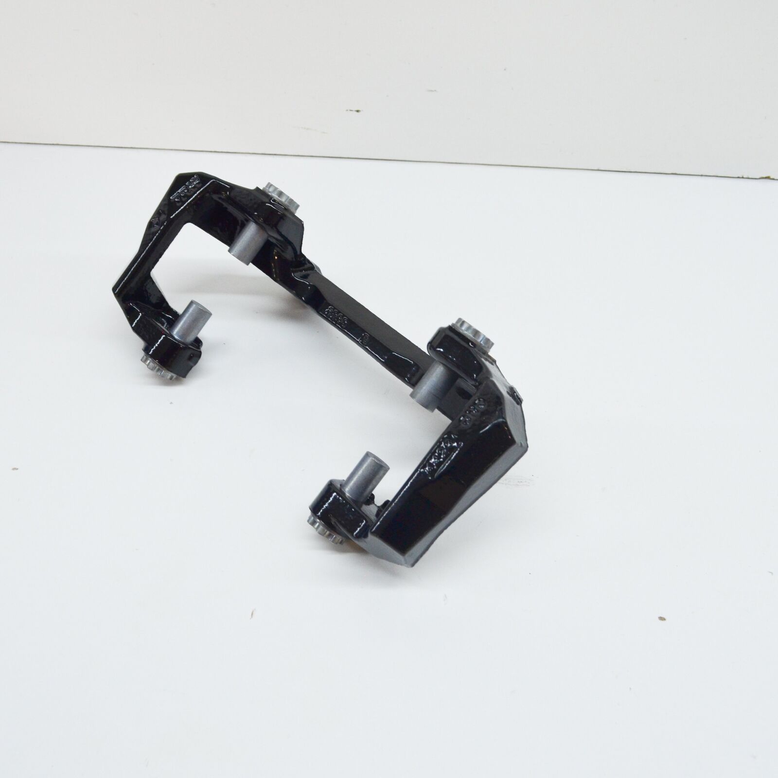 NEW AUDI A5 SPORTBACK 8T FRONT RIGHT CALIPER CARRIER 8T0615126 ORIGINAL 6 NEW AUDI A5 SPORTBACK 8T FRONT RIGHT CALIPER CARRIER 8T0615126 ORIGINAL - Image 6