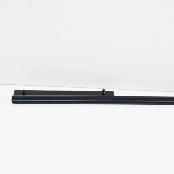 NEW MERCEDES-BENZ C W204 FRONT CENTER HOOD SEAL A2048810098 ORIGINAL - Image 6