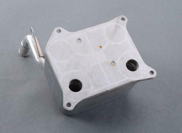 NEW VOLKSWAGEN TOUAREG 7L ENGINE OIL COOLER 079117015P ORIGINAL - Image 6