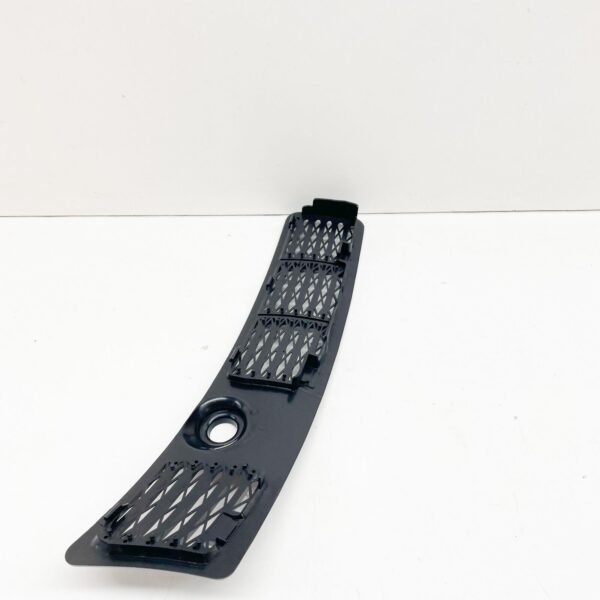 NEW BMW 3 E30 HOOD WINDSHIELD UPPER GRILLE LEFT SIDE 51131904571 ORIGINAL - Image 6