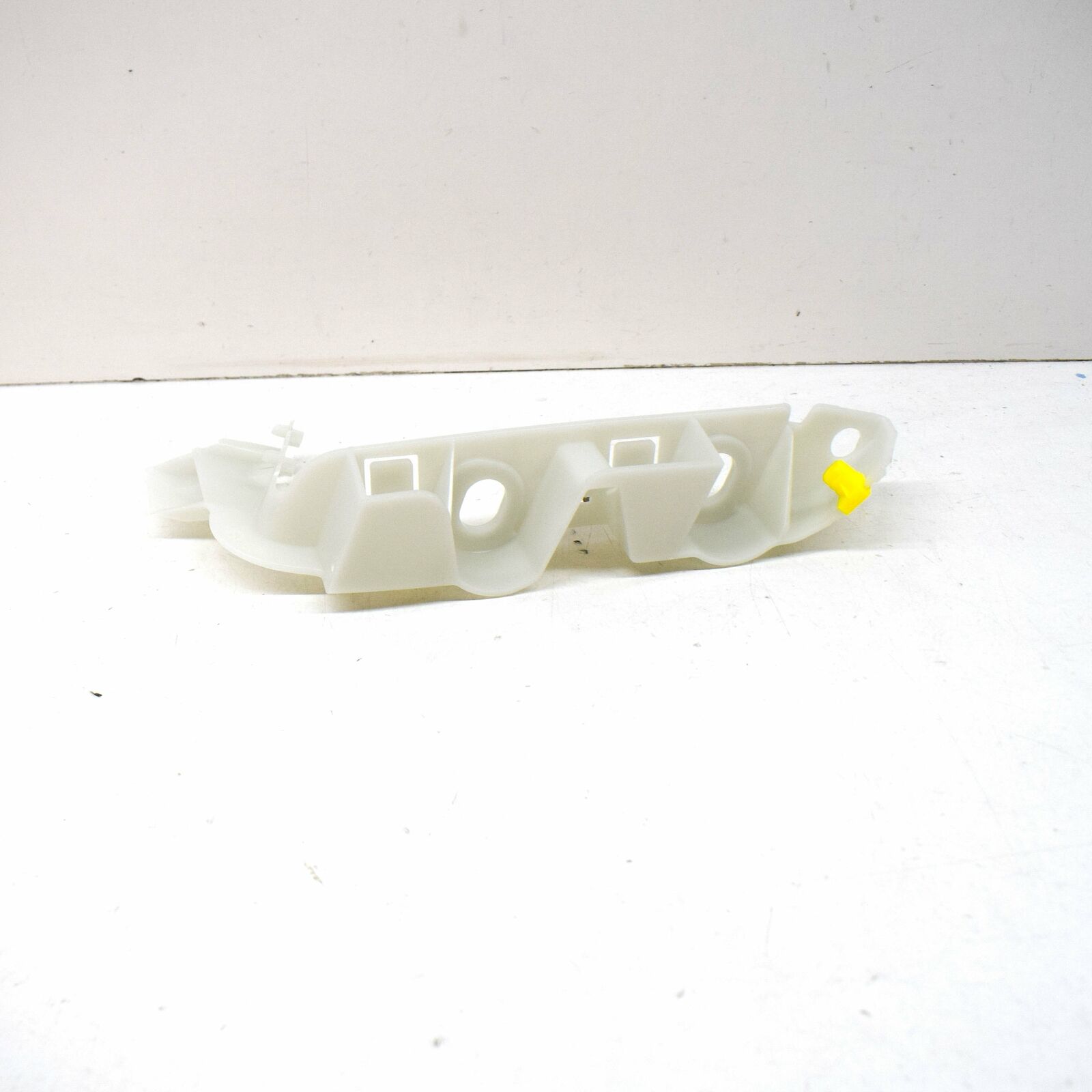 NEW AUDI A4 B9 FRONT LEFT BUMPER BRACKET GUIDE UPPER 8W0807283E ORIGINAL 6 NEW AUDI A4 B9 FRONT LEFT BUMPER BRACKET GUIDE UPPER 8W0807283E ORIGINAL - Image 6