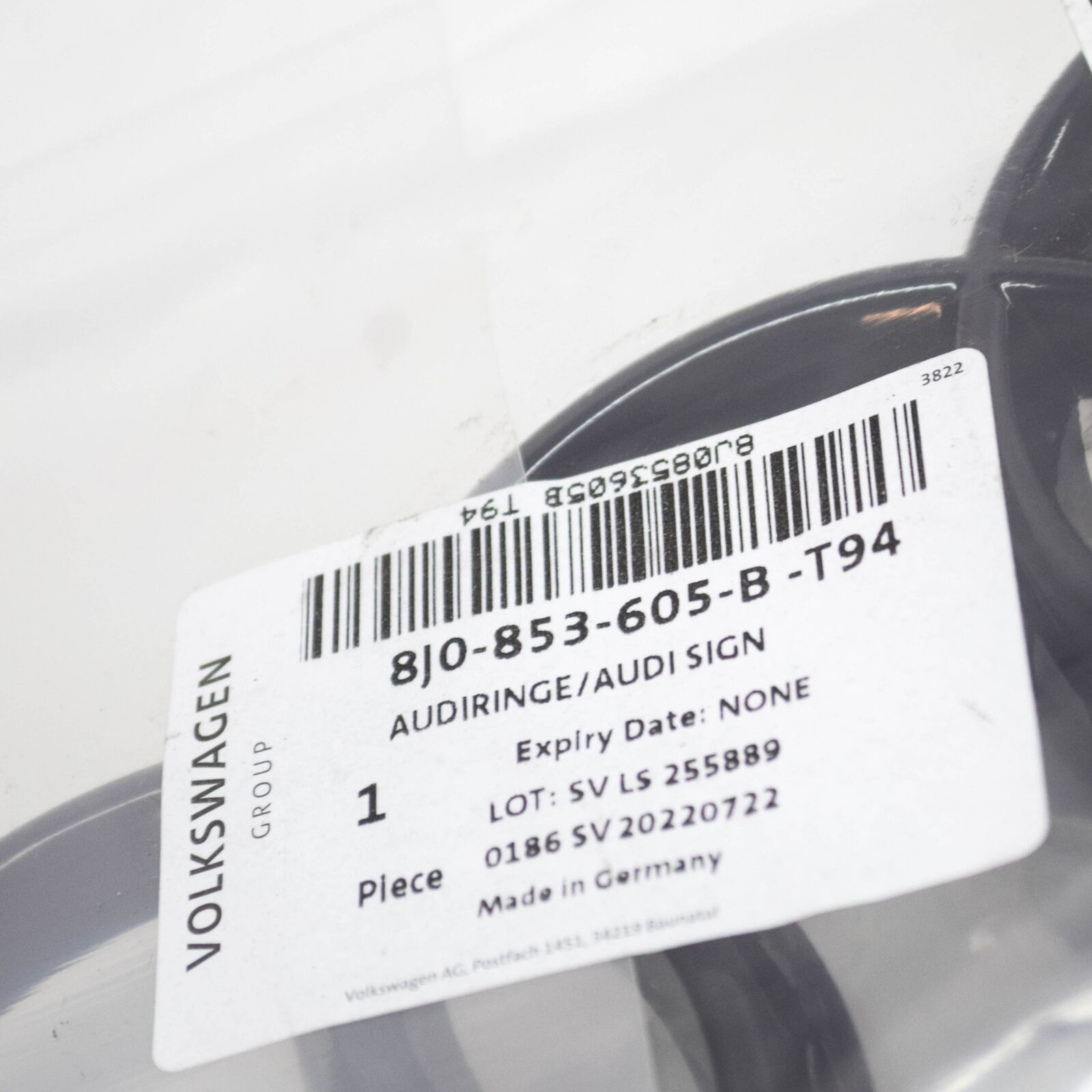 NEW AUDI A4 B9 FRONT RADIATOR GRILLE EMBLEM BADGE 8J0853605BT94 8 NEW AUDI A4 B9 FRONT RADIATOR GRILLE EMBLEM BADGE 8J0853605BT94 - Image 8