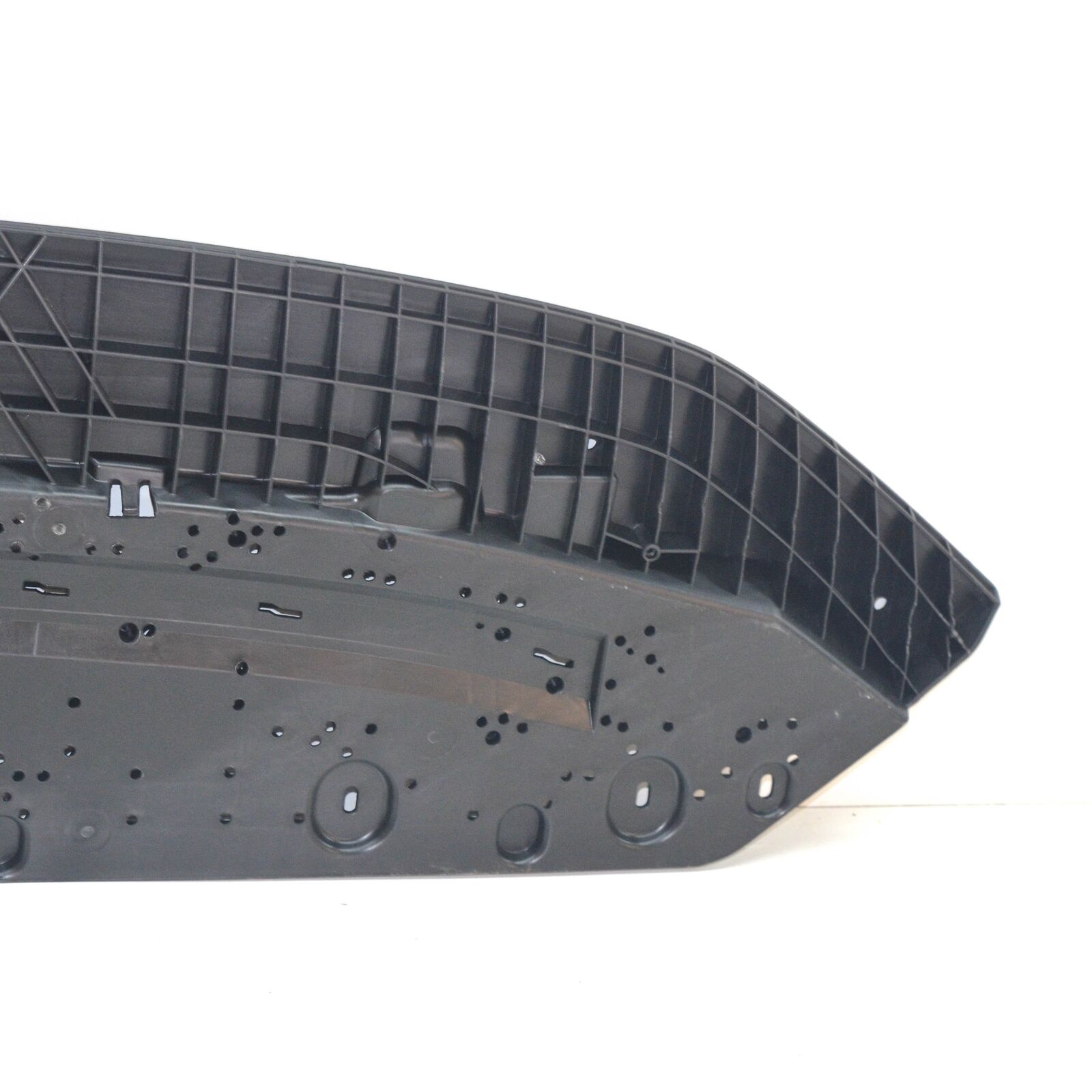 NEW AUDI A5 8W6 FRONT BUMPER UNDERBODY LOWER COVER SHIELD 8W6807611 ORIGINAL 7 NEW AUDI A5 8W6 FRONT BUMPER UNDERBODY LOWER COVER SHIELD 8W6807611 ORIGINAL - Image 7