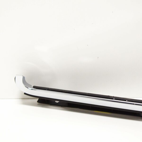 NEW MERCEDES-BENZ C W204 AMG FRONT BUMPER GRILLE UPPER TRIM A2048800983 - Image 7