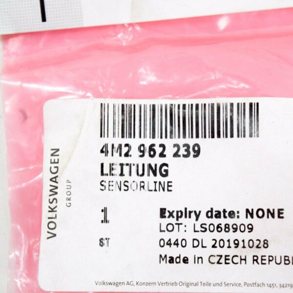 NEW AUDI Q8 4MN REAR TAILGATE OPENING SENSOR 4M2962239 - Image 9