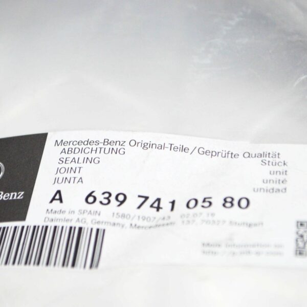 NEW MERCEDES-BENZ TAILGATE REAR DOOR SEAL A6397410580 - Image 7
