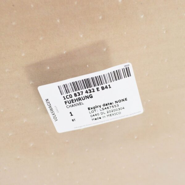 NEW VOLKSWAGEN BEETLE 1C FRONT RIGHT DOOR RUBBER SEAL 1C0837432EB41 ORIGINAL - Image 7