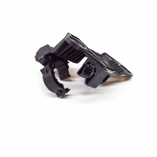 NEW VOLKSWAGEN POLO MK5 6R COOLANT LINE BRACKET 6C0820771 ORIGINAL - Image 7