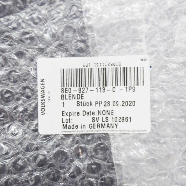 NEW AUDI A3 8P REAR LICENSE PLATE BRACKET 8E0827113C1P9 - Image 9