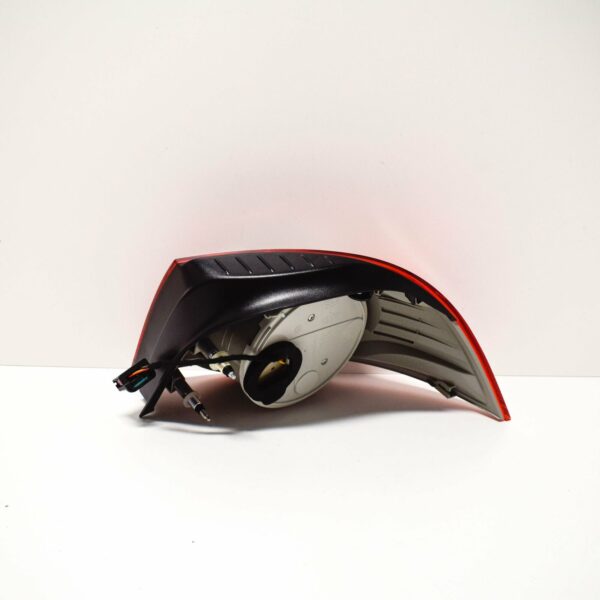 NEW VOLKSWAGEN EOS REAR LEFT OUTER TAILLIGHT 1Q0945095H ORIGINAL - Image 7