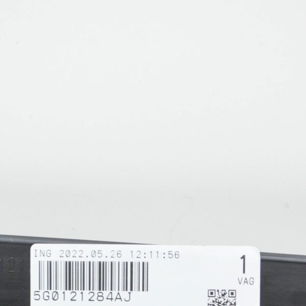 NEW VOLKSWAGEN GOLF MK7 5G RIGHT AIR GUIDE 5G0121284AJ ORIGINAL - Image 7