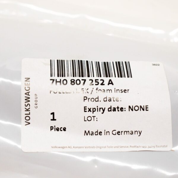 NEW VOLKSWAGEN TRANSPORTER T5 REAR BUMPER FOAM FILLER PIECE 7H0807252A ORIGINAL - Image 7
