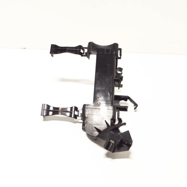 NEW MERCEDES BENZ C W205 FRONT AXLE RIGHT GUIDE CABLE DUCT A2055468080 ORIGINAL - Image 7