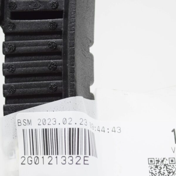 NEW VOLKSWAGEN POLO AW RADIATOR SEALING STRIP 2G0121332E ORIGINAL - Image 7