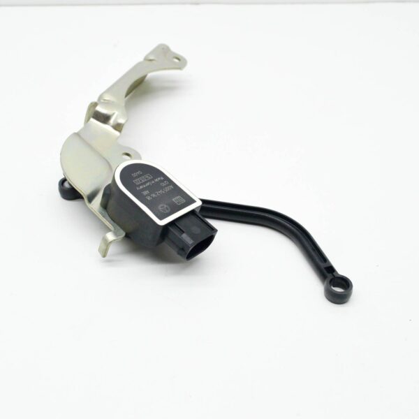 NEW MERCEDES-BENZ C W204 FRONT RIGHT TURNING ANGLE SENSOR A2075400217 - Image 7