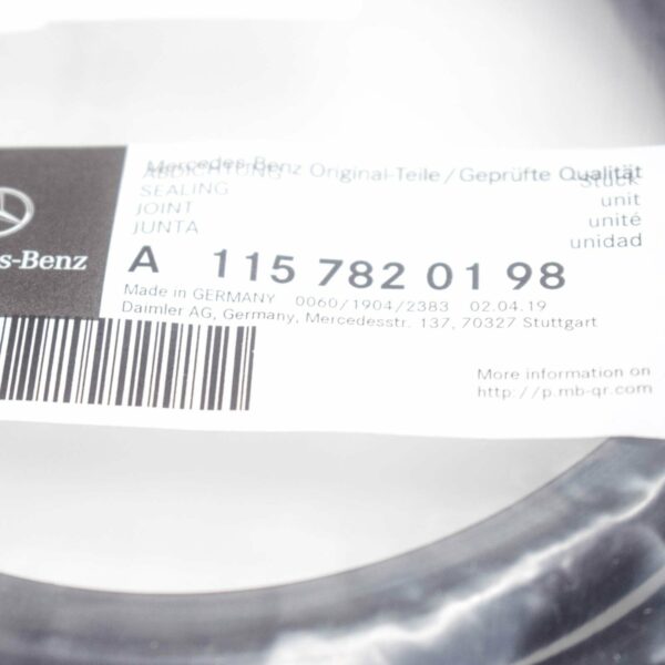 NEW MERCEDES-BENZ SALOON W123 SLIDING ROOF SEAL A1157820198 - Image 7