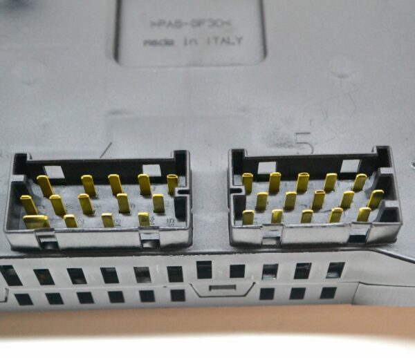 NEW MERCEDES-BENZ SPRINTER W905 FUSE BOX A9015400150 - Image 7