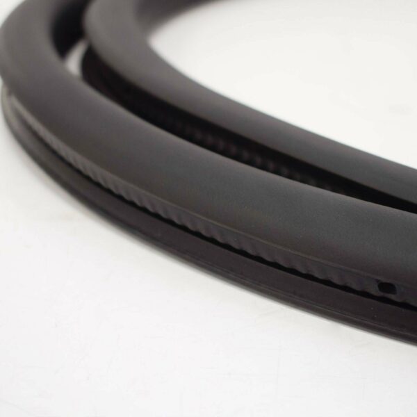 NEW VW TIGUAN MK1 REAR RIGHT DOOR SEAL RUBBER 5N0867913A9B9 ORIGINAL - Image 7