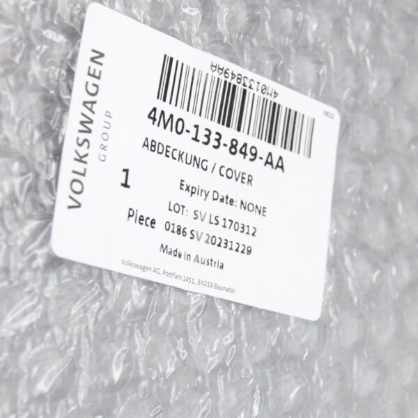 NEW AUDI Q7 4M ENGINE COVER 4M0133849AA ORIGINAL - Image 7