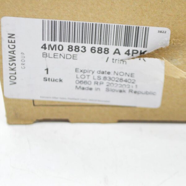 NEW AUDI Q7 4M REAR SEAT RAIL TRIM COVER 4M0883688A4PK ORIGINAL - Image 7
