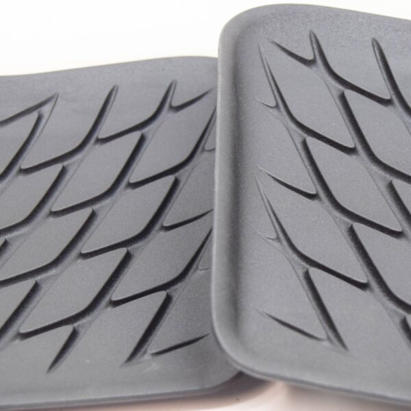 NEW MERCEDES-BENZ A W177 REAR FLOOR MAT SET A17768038049051 ORIGINAL - Image 7