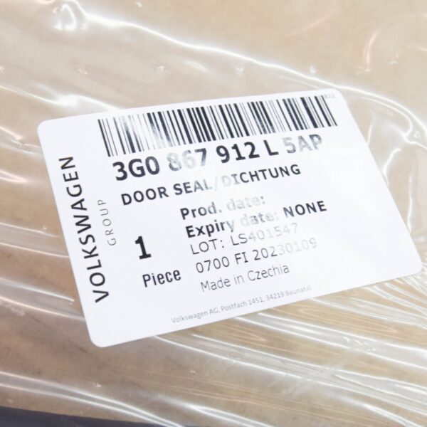 NEW VW PASSAT B8 3G FRONT RIGHT INNER DOOR SEAL RUBBER 3G0867912L5AP ORIGINAL - Image 7