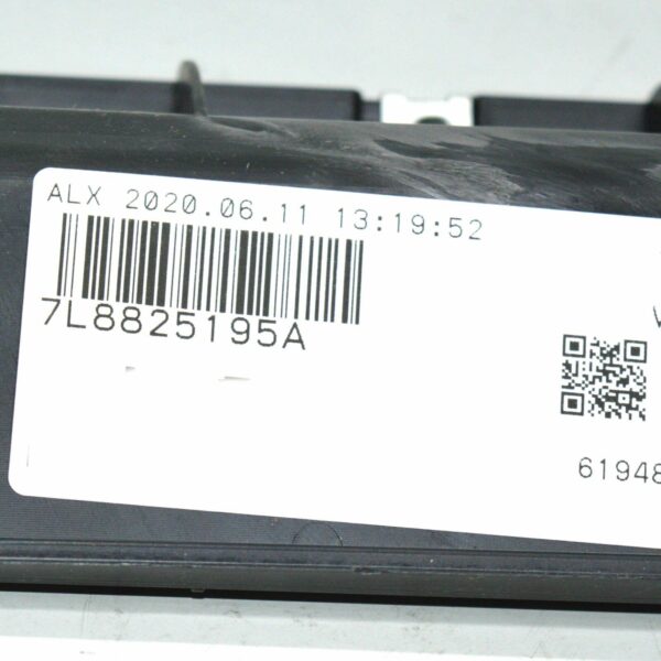 NEW AUDI Q7 4L UNDERBODY TRIM CONNECTING PIECE 7L8825195A - Image 9