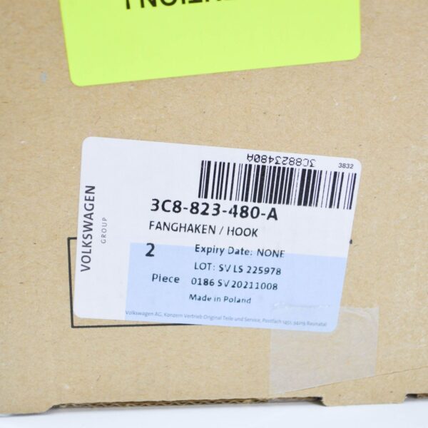 NEW VOLKSWAGEN PASSAT CC ENGINE HOOD CATCH HOOK 3C8823480A - Image 9