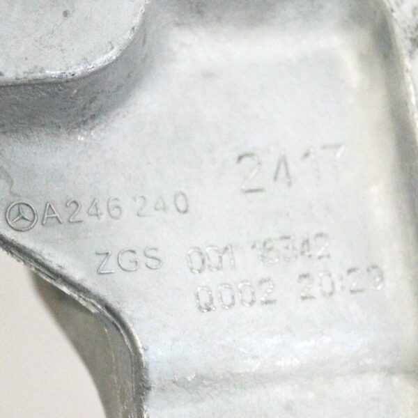 NEW MERCEDES BENZ GLA X156 ENGINE MOUNT RIGHT SIDE A2462402417 2017 ORIGINAL - Image 7