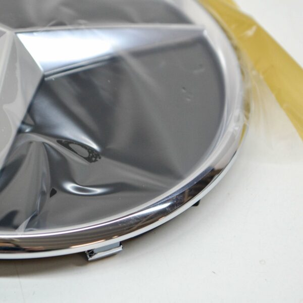 NEW MERCEDES-BENZ C W205 RADIATOR GRILLE STAR EMBLEM BASE A2058806406 - Image 7
