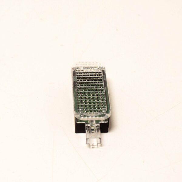NEW AUDI A1 MK1 FOOTWELL INTERIOR LIGHT 8J0947409 ORIGINAL - Image 7