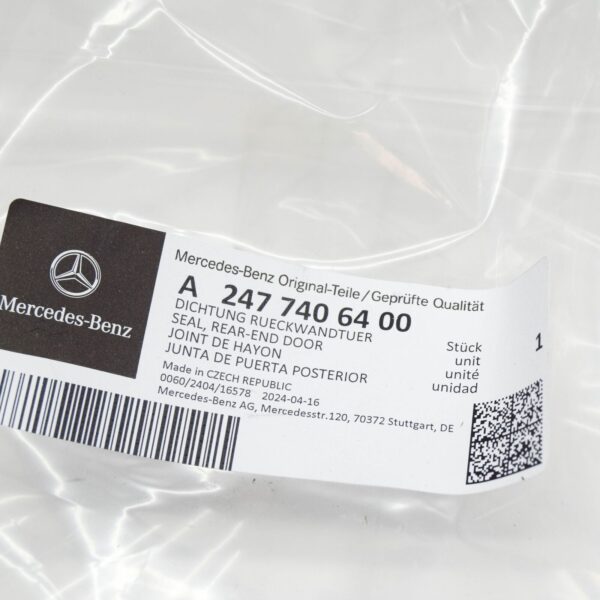 NEW MERCEDES-BENZ GLA H247 BOOTLID WEATHER STRIP SEAL A2477406400 ORIGINAL - Image 7