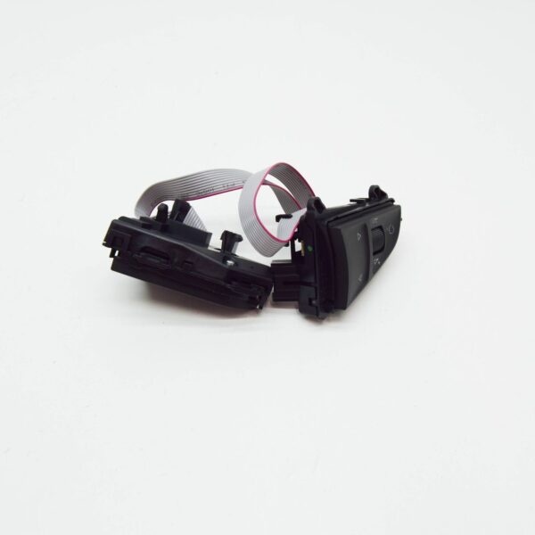 NEW SKODA KAROQ NU STEERING WHEEL MULTIFUNCTION BUTTONS 3V0919719BWHS ORIGINAL - Image 7