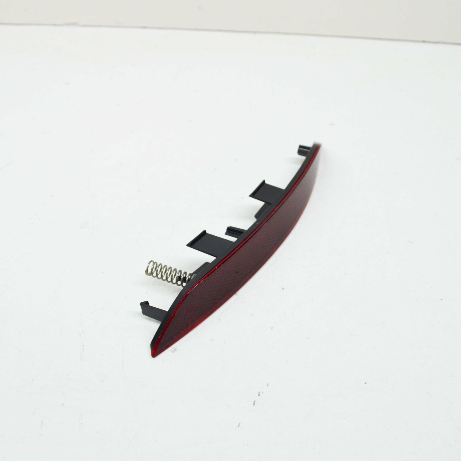 NEW AUDI A5 8W6 REAR RIGHT BUMPER REFLECTOR 8W6945106B ORIGINAL 7 NEW AUDI A5 8W6 REAR RIGHT BUMPER REFLECTOR 8W6945106B ORIGINAL - Image 7