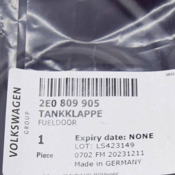 NEW VOLKSWAGEN CRAFTER 2F MK1 FUEL FILLER FLAP 2E0809905 ORIGINAL - Image 7