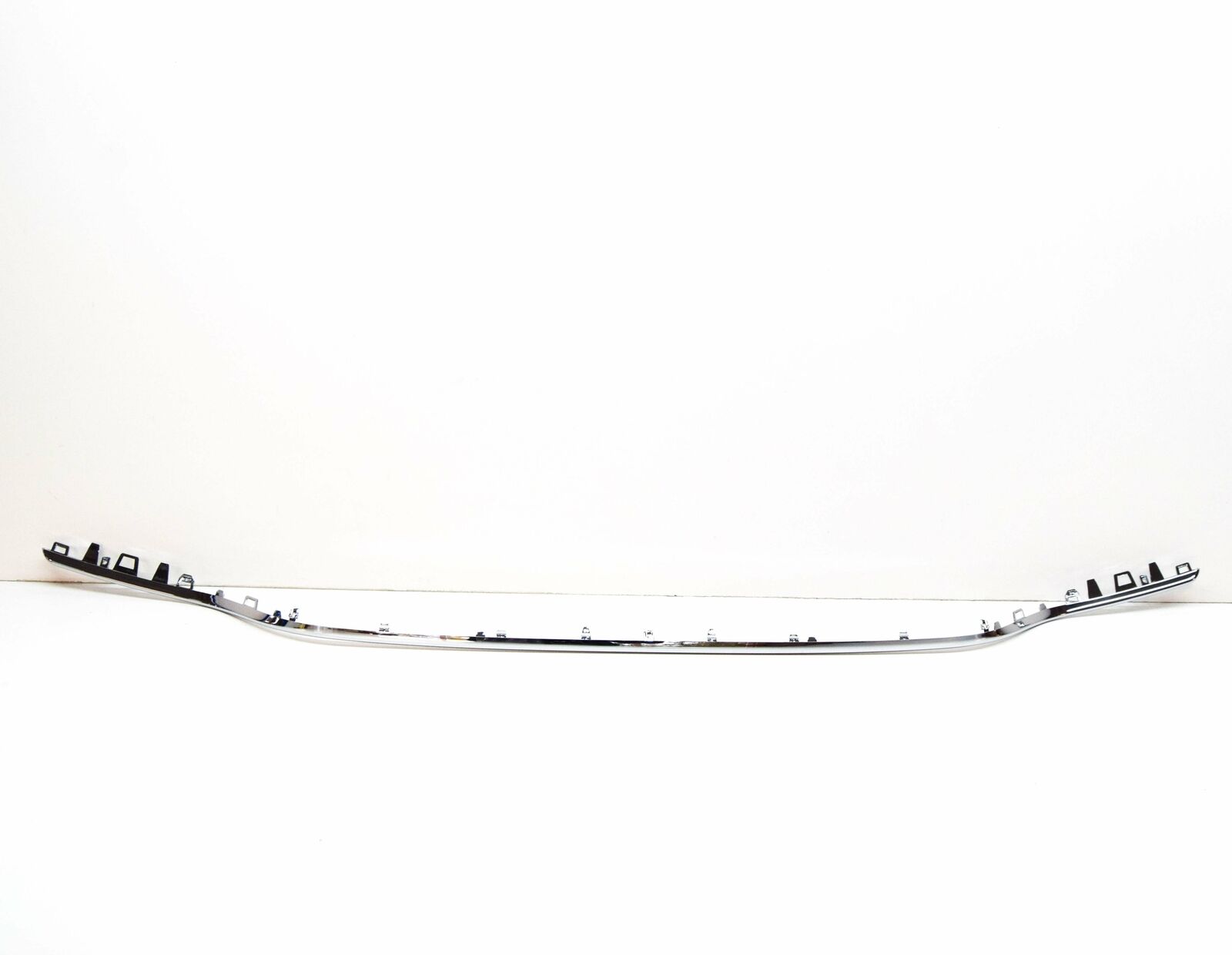 NEW MERCEDES-BENZ C-CLASS W205 REAR BUMPER TRIM A2058850721 8 NEW MERCEDES-BENZ C-CLASS W205 REAR BUMPER TRIM A2058850721 - Image 8