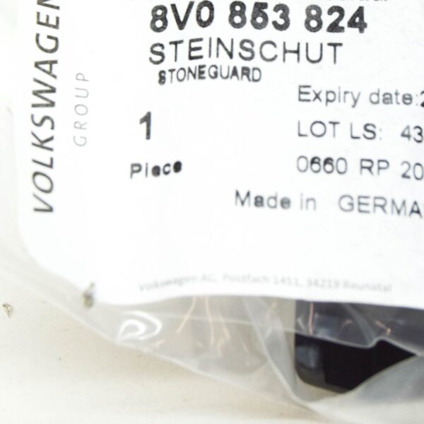 NEW AUDI RS3 FRONT RIGHT STONE CHIP GUARD 8V0853824 ORIGINAL - Image 7
