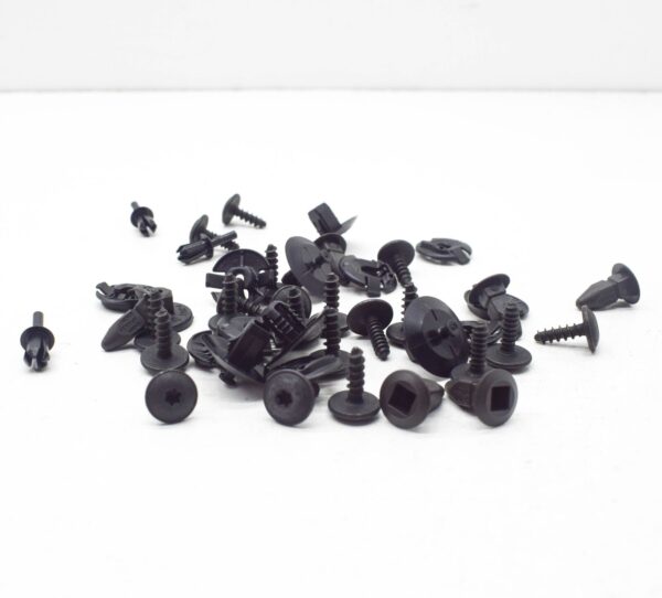 NEW AUDI A1 MK1 WHEEL HOUSING LINER ATTACHEMENT SET 8X0098629A ORIGINAL - Image 7