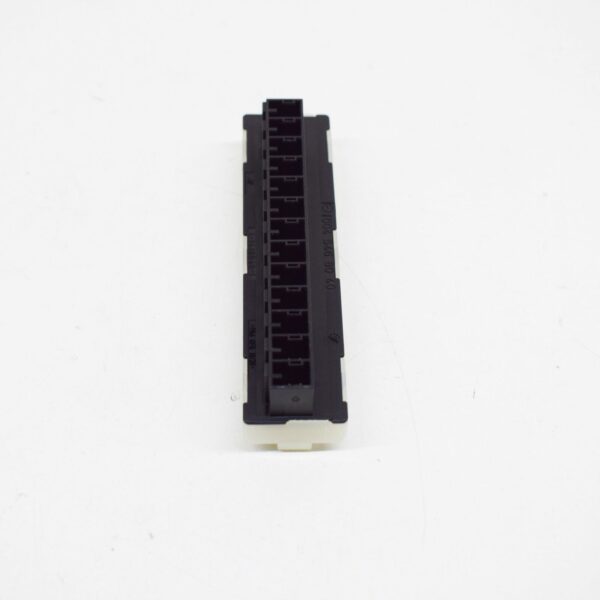 NEW MERCEDES-BENZ C W204 DISTRIBUTOR BLOCK A0045468040 ORIGINAL - Image 7