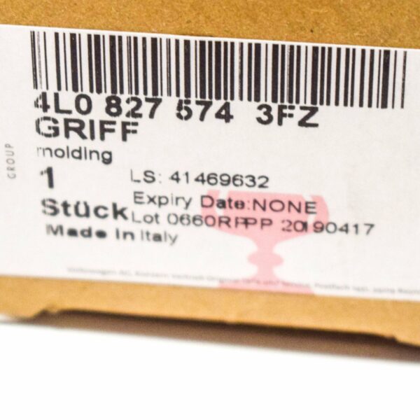 NEW AUDI A3 S3 8P LICENSE NUMBER PLATE TAILGATE GRIP HANDLE 4L08275743FZ - Image 9