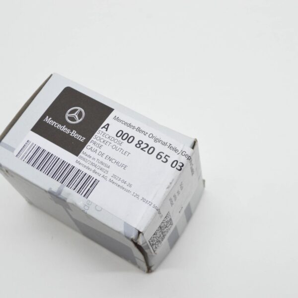 NEW MERCEDES-BENZ A W177 CONSOLE POWER SOCKET A0008206503 ORIGINAL - Image 7