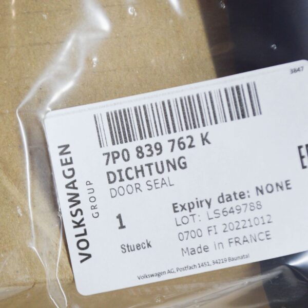 NEW VW TOUAREG 7P5 REAR RIGHT DOOR SEAL 7P0839762K ORIGINAL - Image 7