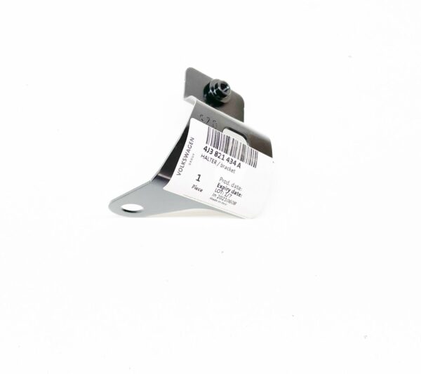NEW AUDI E-TRON GT FRONT RIGHT FENDER WING HOLDER 4J3821434A ORIGINAL - Image 8